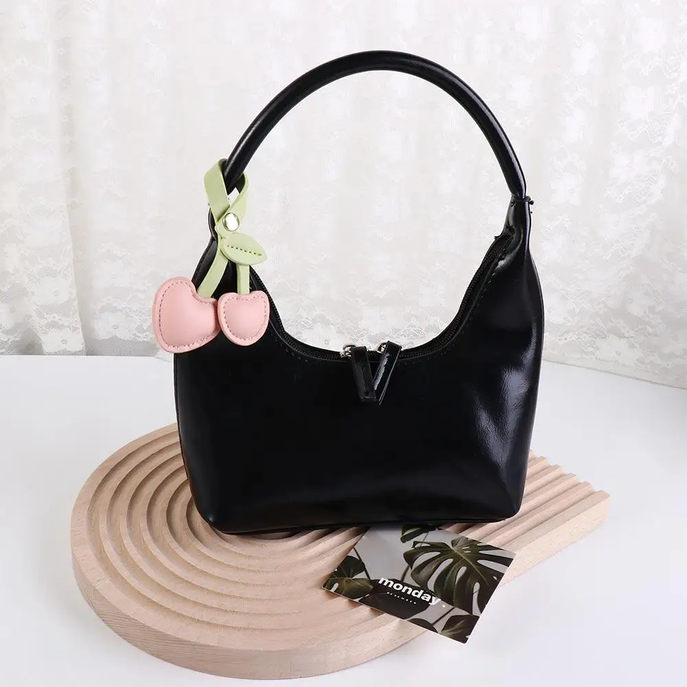 ピーチハートチェリーキーチェーン装飾キーホルダー DIY クラフトアクセサリーチェリーペンダント愛キーリングバッグペンダント