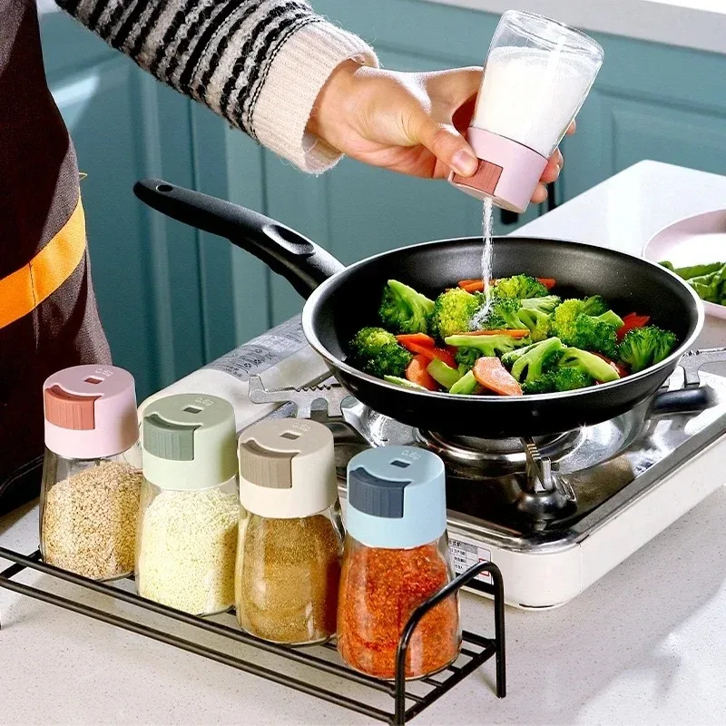 Measureable Salt Control Salt Shaker Kitchen Sealed Seasoning Jars Quantitative Press Seasoning Box Cumin Seasoning Bottle