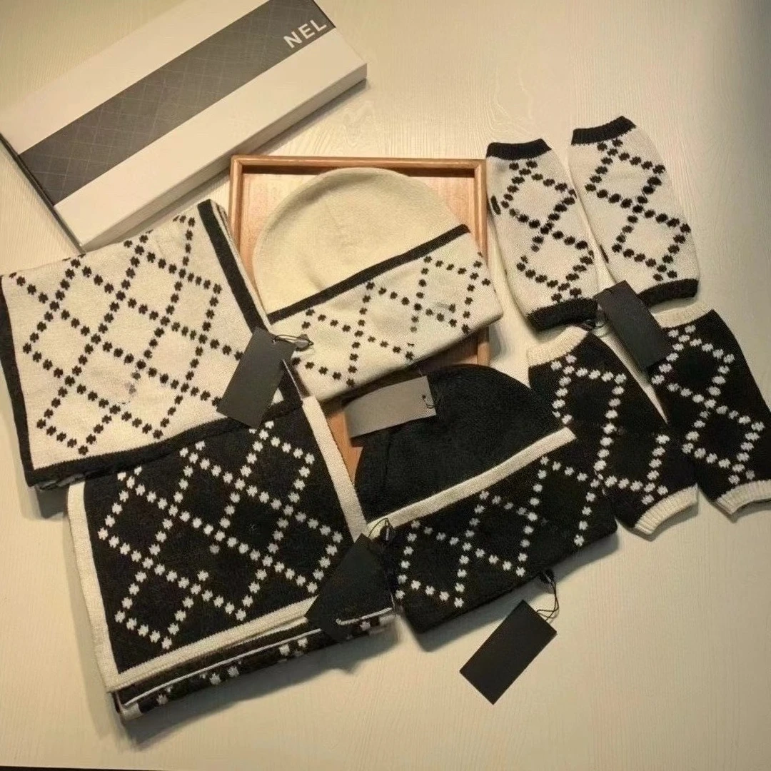 العلامة التجارية كامل مطبوعة رسالة C محبوك قبعة الجلد ودية حقيبة رئيس قبعة باردة وشاح دافئ + قفازات ثلاث قطع الكشمير مجموعة