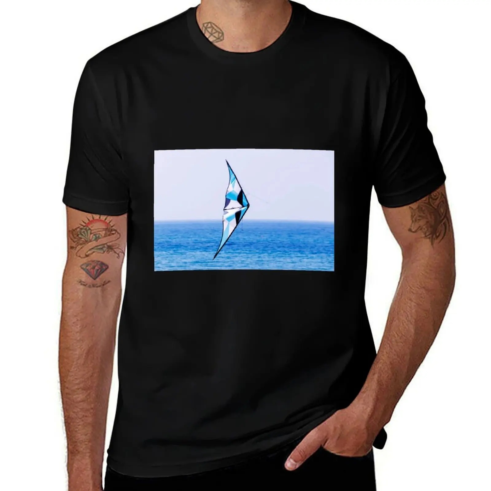 Kite flying in the sky T-Shirt Plus Size Summer Short Sleeve T-Shirt