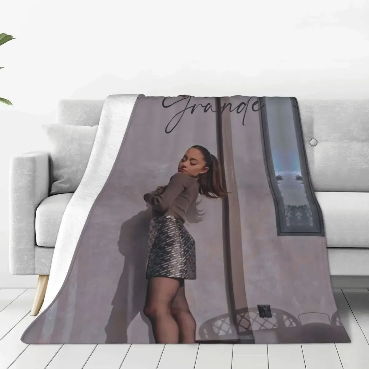 

A-Arianas Singer Flannel Baby Blanket Super Soft Warm Throw Blankets for Bed Soft Babe Carpet for Beds Bedspread Sofa Bed Cover