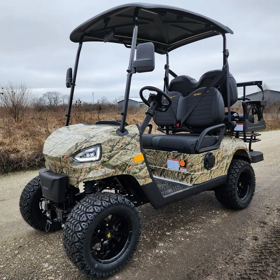 High-performance electric golf cart (4-seater/green)—shipping not included—equipped with a roof and windshield; curb weight 300–
