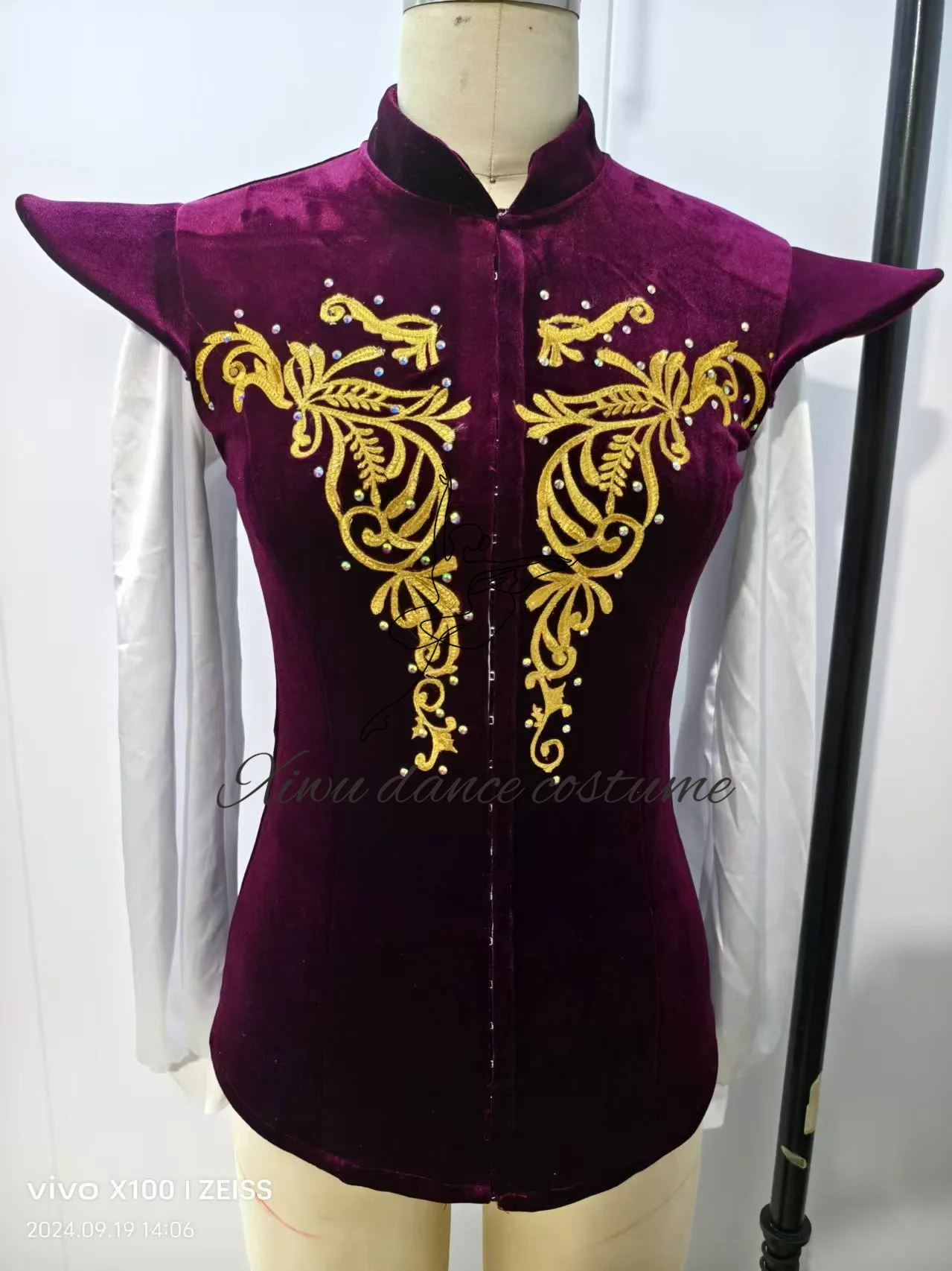 2023 New Custom men's ballet Jacket with gold trim Men's performance Dance Jacket Exquisite universal menswear