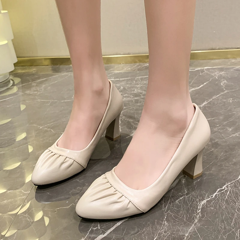 Women's Single Shoes Spring New Pointy Curved Shallow Mouth Banquet High Heels Fashion Temperament Professional Leather Shoes