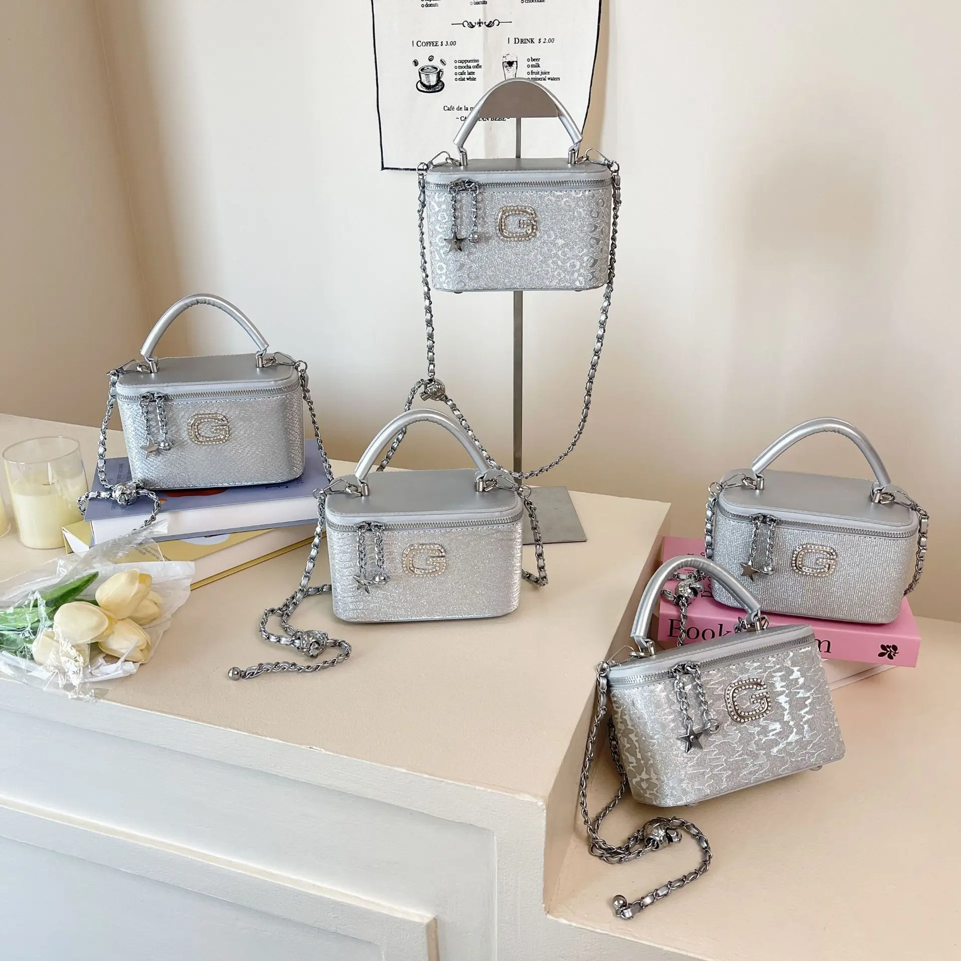 

Trendy Snake Printed Bag - Chain Square Box, Versatile Commute, Shoulder/Crossbody, Stylish