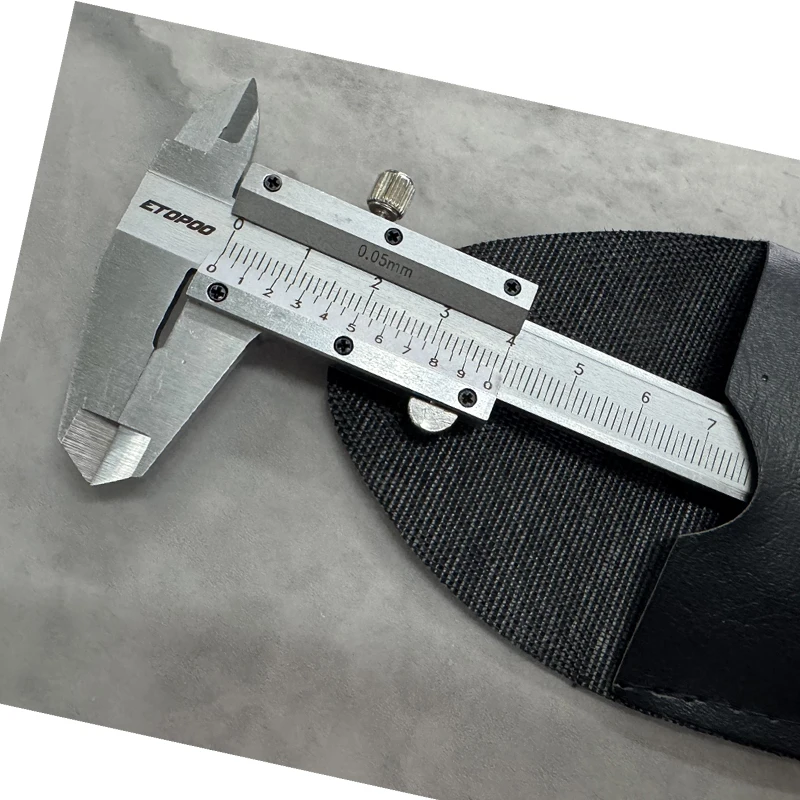 Produktbild von Kompakter Messschieber Aus Messing – Mini-Bremssattel Mit Doppelskala (mm/Zoll) Für Edelsteine, Schmuck & Co. – 100 Mm