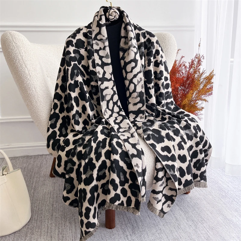 2025 Winter Scarf for Women Leopard Print Warm Pashmina Shawls Thick Cashmere Blanket Lady Elegant Poncho Chunky Stoles Bufanda