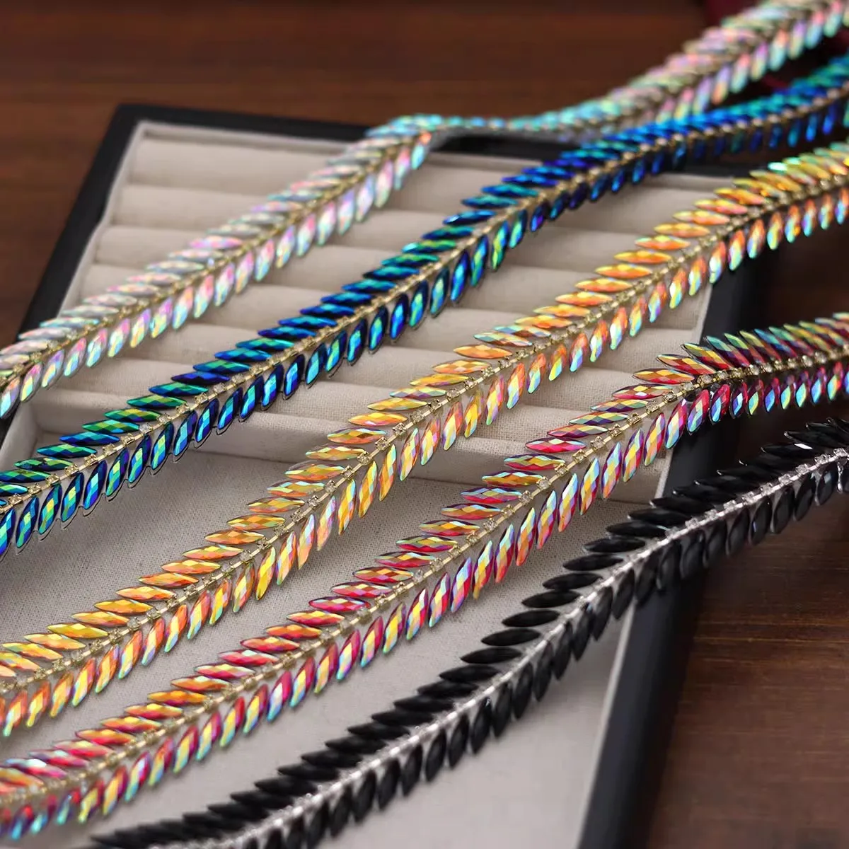 

2yard Lace Trim Colored horse eye resin hot melt adhesive drill strip lace DIY clothing decoration accessories tela y encaje