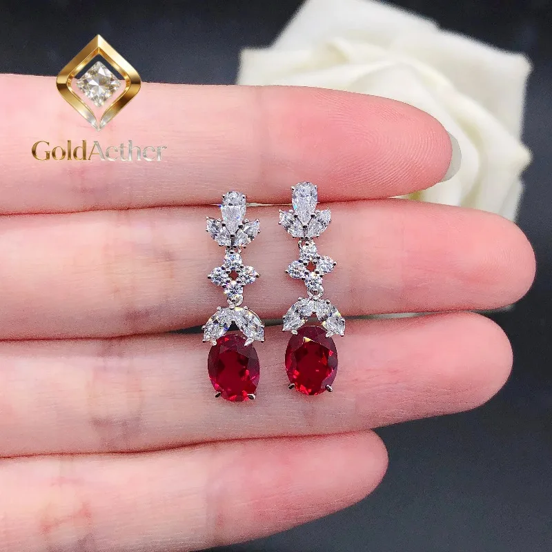 

Серьги GoldNouveau из белого золота 18 карат с сапфирами и рубинами овальной формы 1,5 карата (6x8 мм каждая), лабораторные драгоценные камни, висячие серьги E070