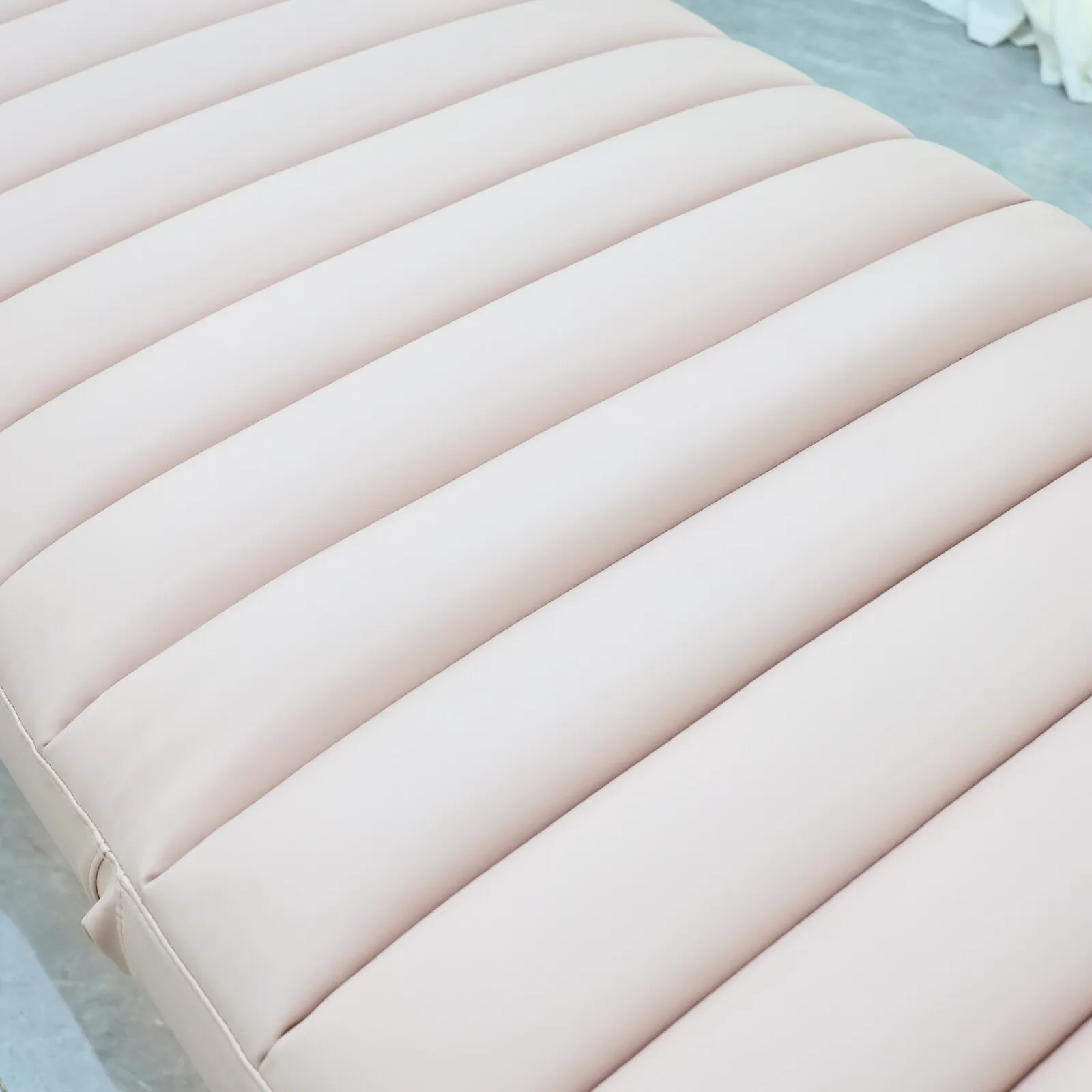 Luxuriöses elektrisches Kosmetikbett mit goldenem Untergestell, verstellbares Massagebett für Schönheitssalons, medizinisches Beauty-SPA-Therapie-Massagebett – Detail 14