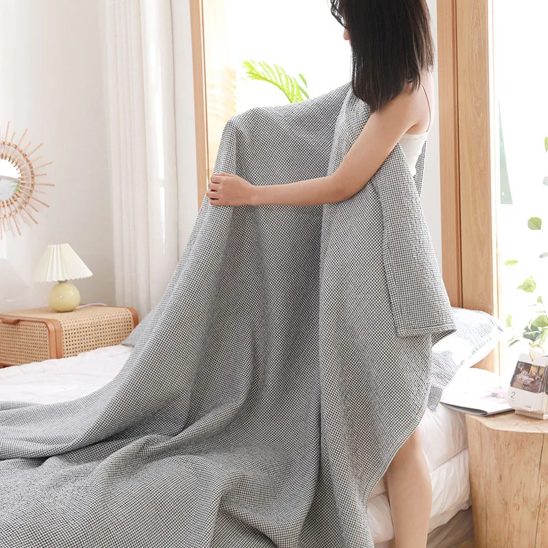 

Gauze Blanket for Bed Queen King Quilted Bedspread Summer Thin Towel Quilt Plaid on Bed Sofa Coverlet Winter Sheet Sofa Cover