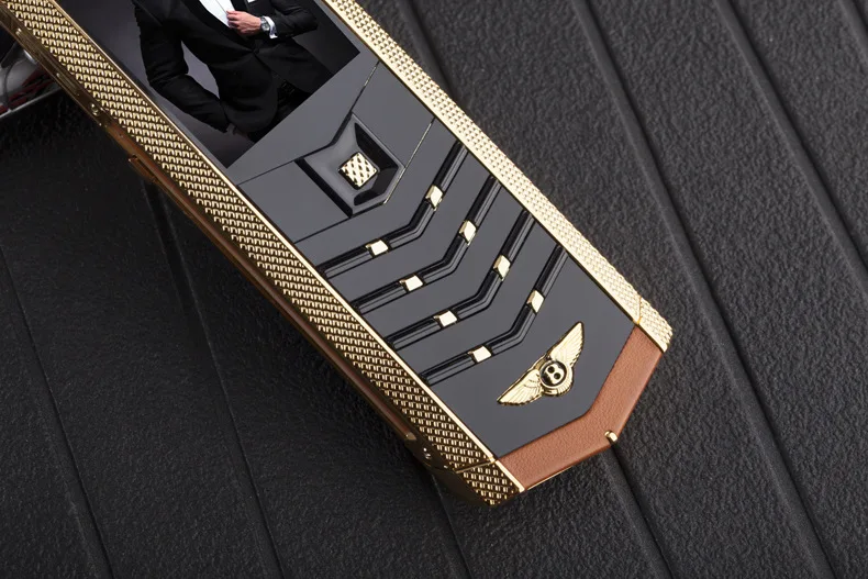 Metal Body Luxury Bar Phone K9 Dual Sim Bluetooth Dialer Senior Mobile Cellphone Invisible Keyboard V9