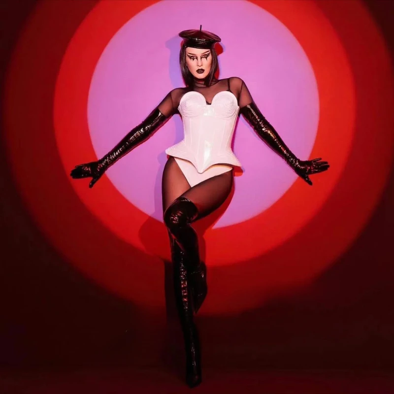 

Sexy White Women Pu Leather Bodysuit Clubwear Nightclub Gogo Dance Outfit Hat Singer Dancer Stage Clothing Drag Queen Costume