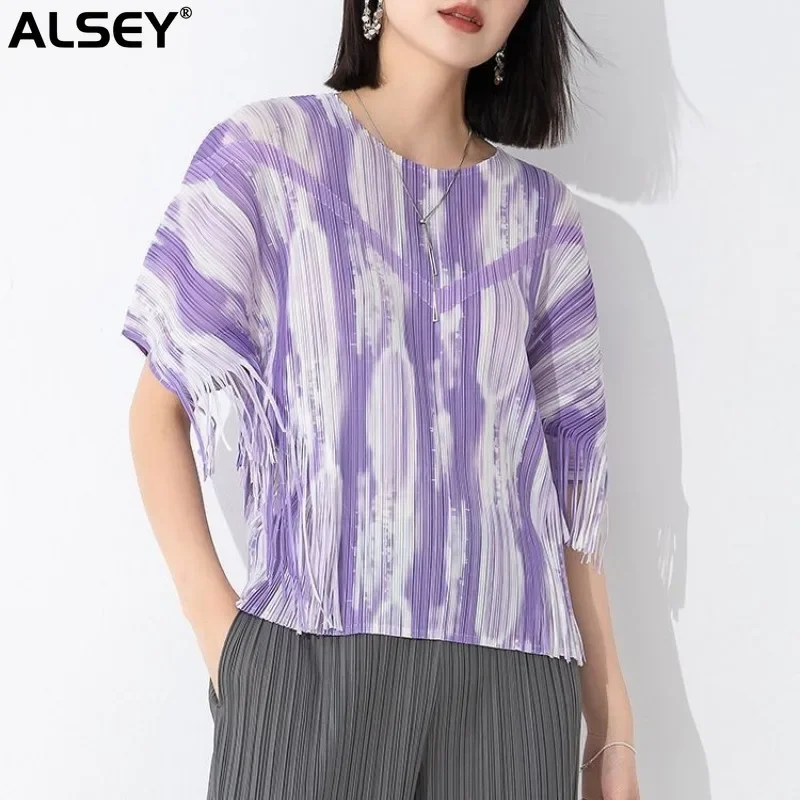 

ALSEY Miyake Pleated Bat Sleeve Design Tassel Round Neck Pullover T-shirt for Women Summer New Print Fashion Top Female Clothing