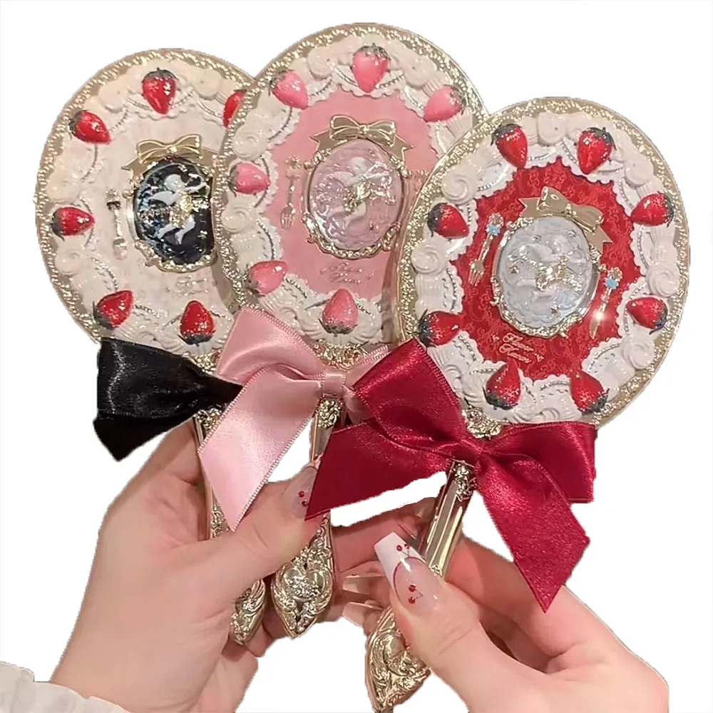 Flower Knows-espejo de mano con forma de Cupido y fresa, regalo en relieve Retro