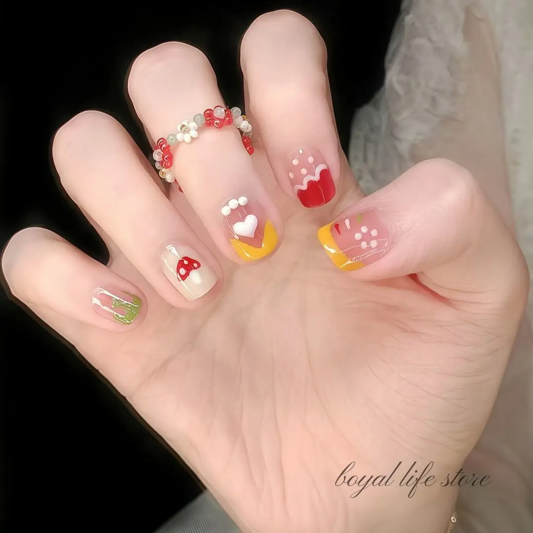 

10pcs Strawberry Cake Cat Eye nails press on Handmade nail tips Fake nail short false nails woman soft gel tips Stick-on nails