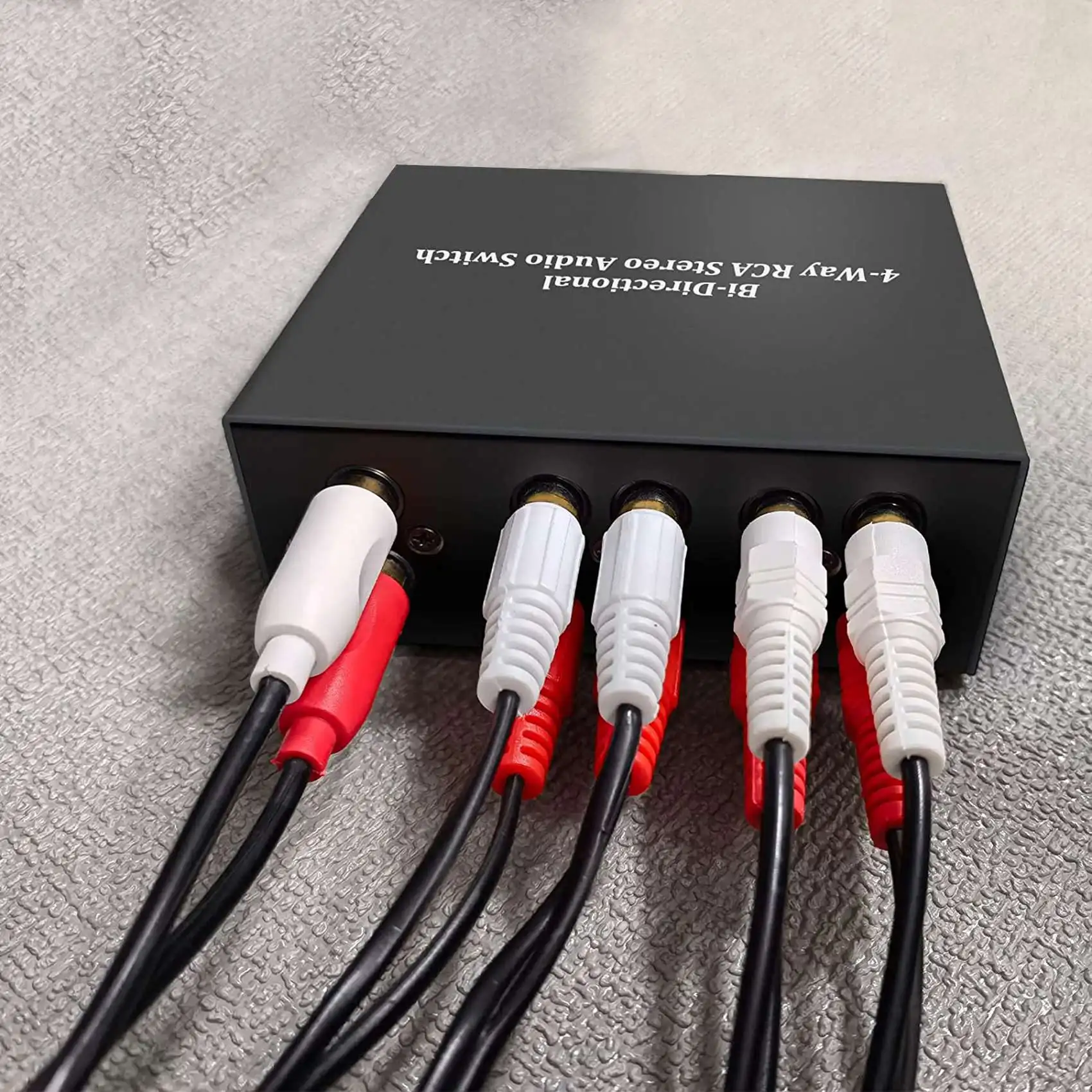 4-Way Stereo L/R Sound Channel Bi-Directional Audio Switcher, 1 in 4 Out /4 in 1 Out, Audio Switch Splitter for Speaker