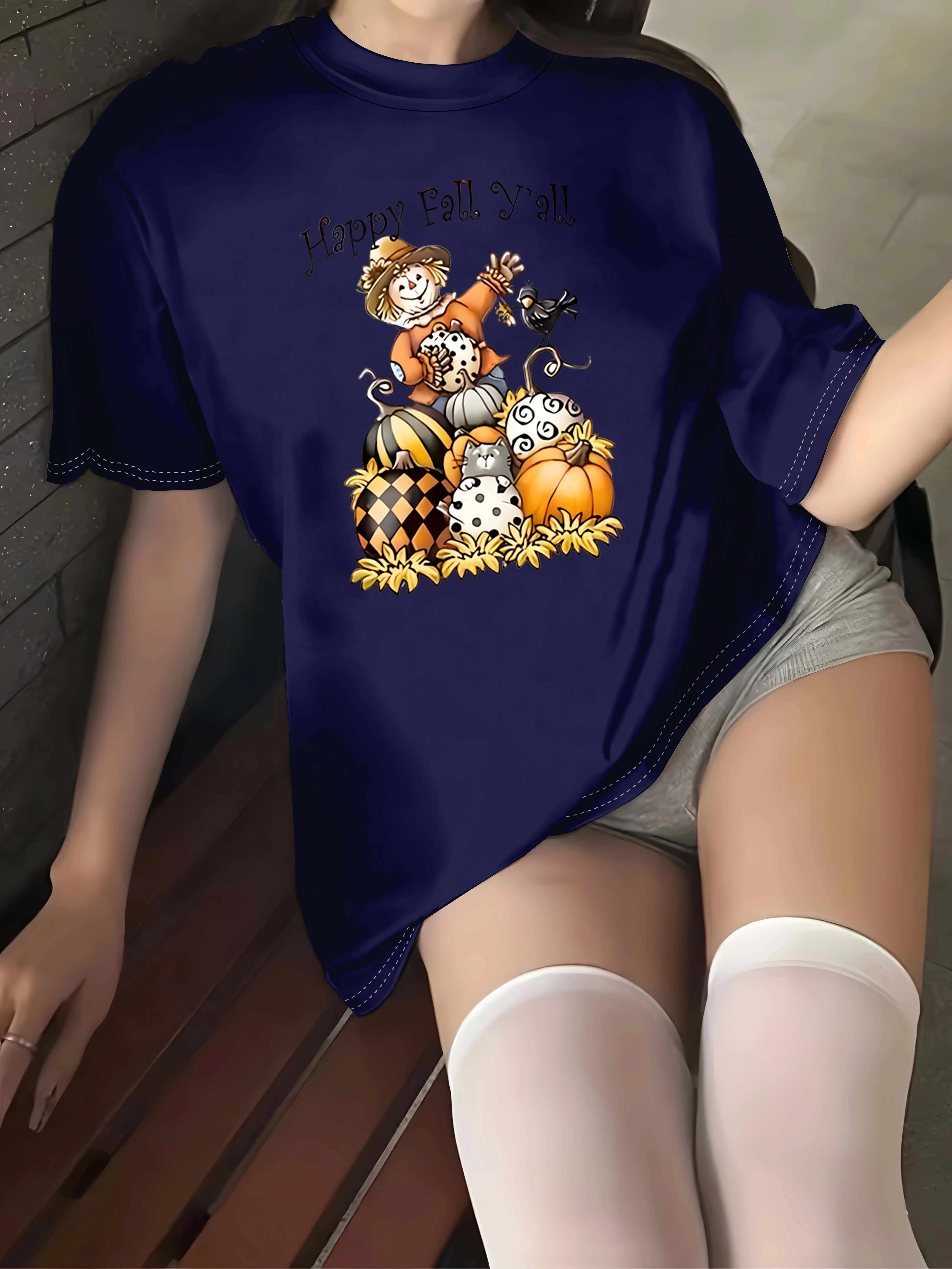 เสื้อผ้ามีสไตล์ขนาดบวกพร้อมฟักทองหุ่นไล่กาในฤดูใบไม้ร่วงและลวดลายสัตว์