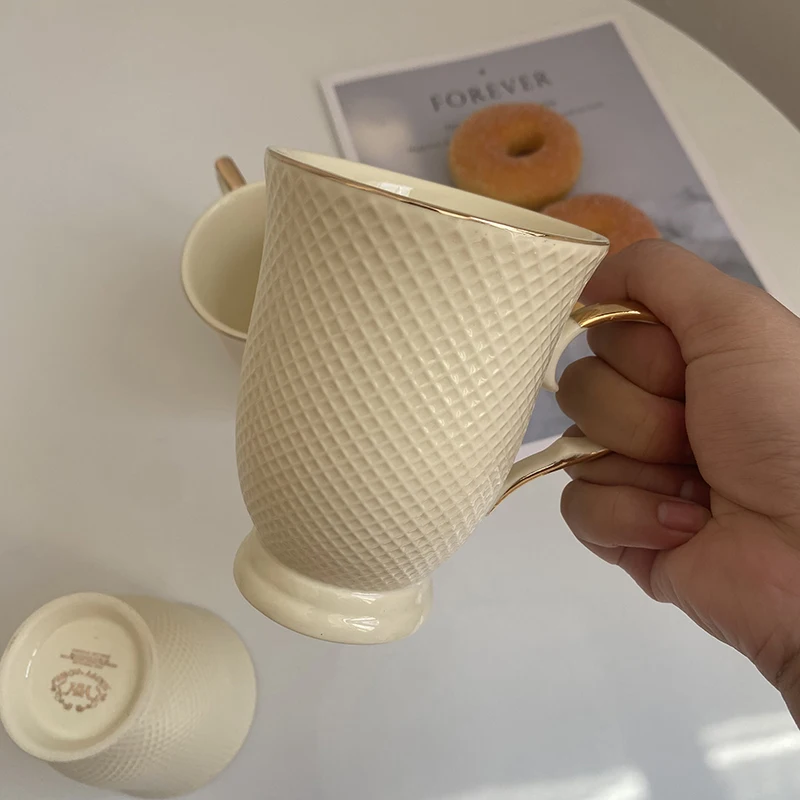 280ml Retro Ceramic Mug Fashion Patchwork Gold Handle High Footed Cups French Style Embossed Afternoon Tea Coffee Cup