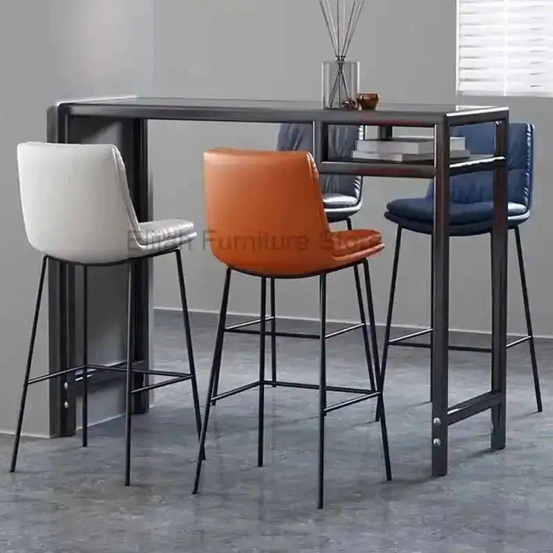Schienale da bar Sedia da bancone di lusso semplice Sgabello moderno in ferro con piede alto per mobili per uso domestico Silla Bar