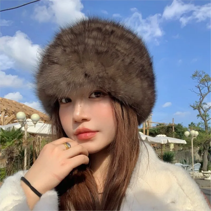 A new purple fur hat for women in autumn and winter featuring ear-protecting fashionable versatile making the face smaller