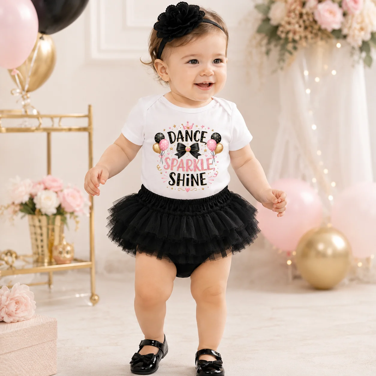 Tenue d'anniversaire 3 pièces pour bébé fille : Barboteuse à manches courtes imprimée scintillante, jupe tutu en tulle noir et bandeau fleuri – Collection Princesse Bébé