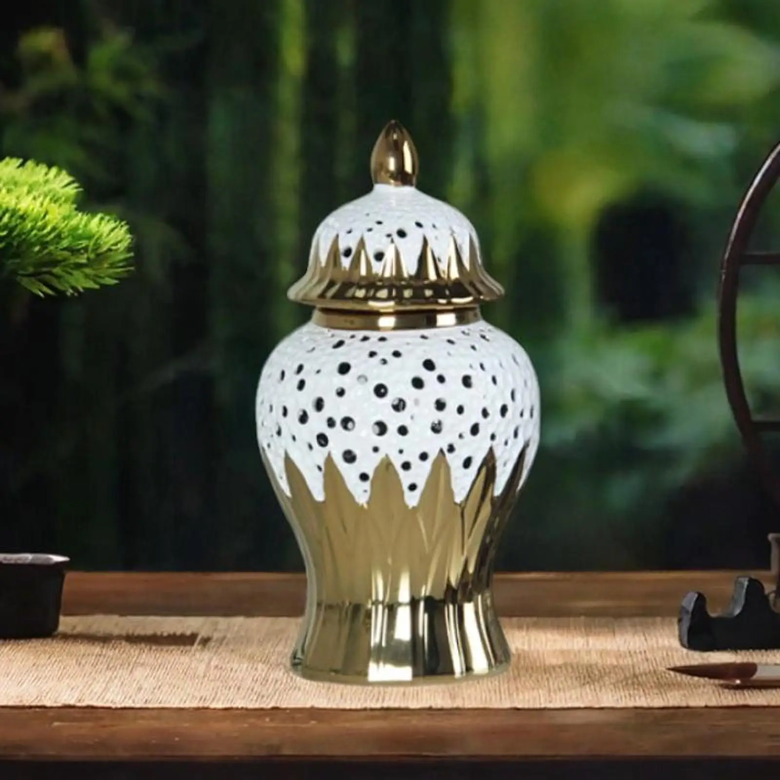 

Porcelain Ginger Jar Storage Tank Ceramic Vase for Flower Arrangement Office