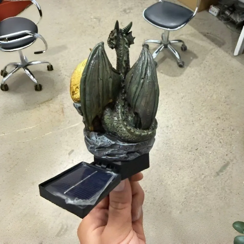 Soft Warm Glow Dragon Solar Garden Light Medieval Fantasy Gothic Shape Dragon Figurine Lamp Animal Dragon Statue