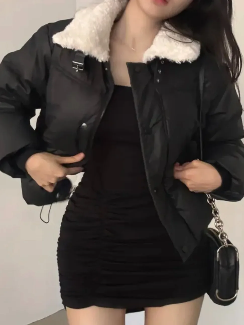 

Шикарный осенне-зимний хлопковый джет с завязками на талии, длинный воротник на молнии, меховой воротник, универсальный корейский воротник...