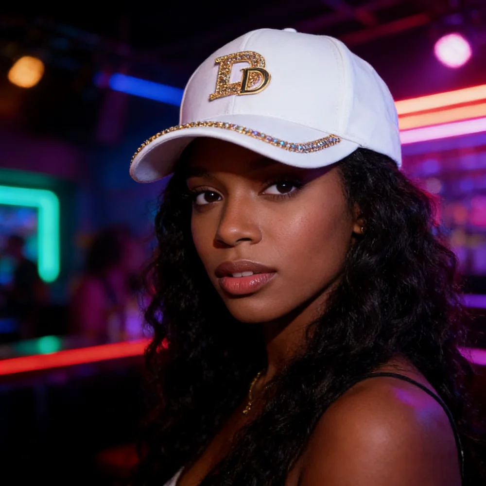 

Women Casual Baseball Caps Letter D or M Diamond Hip-hop Hats Spring Summer Outdoor Adjustable Trucker Caps Sunscreen Hat
