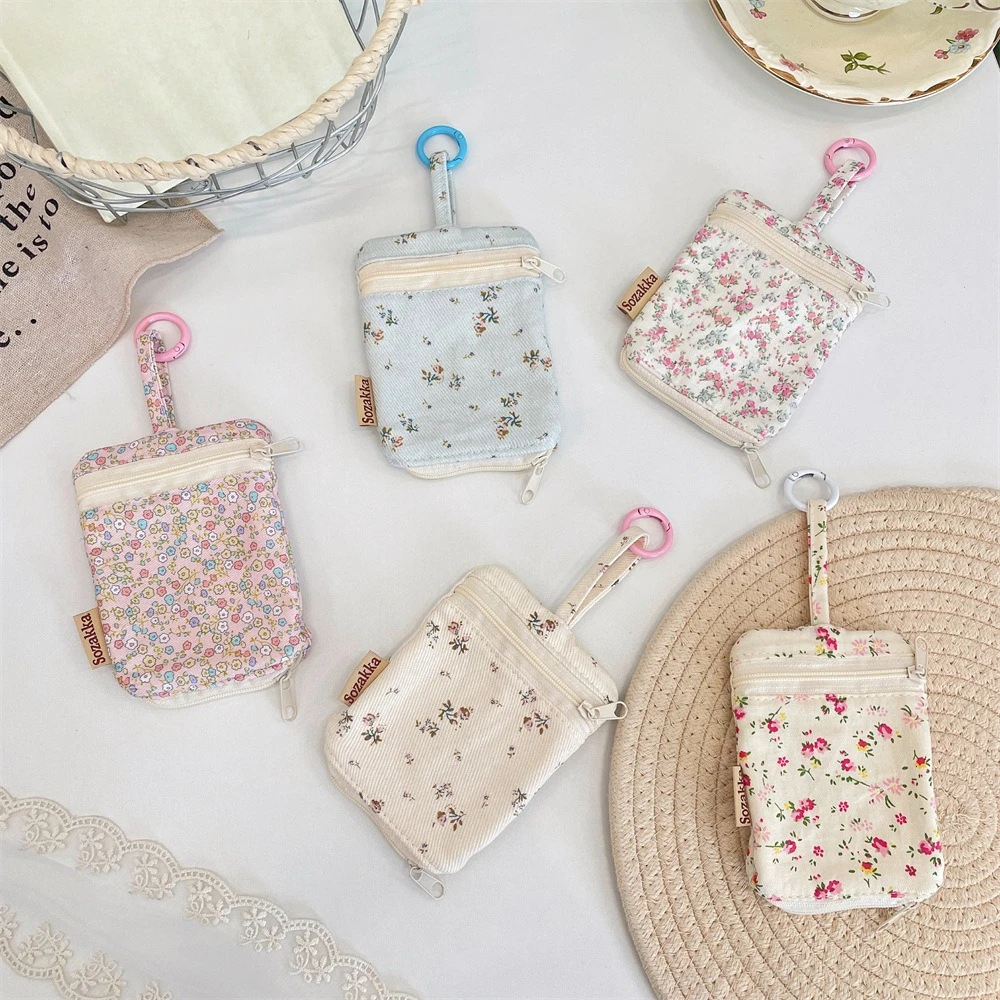 Blumige Niedliche Mini-Schlüsseletuis für Damen, Münzgeldbörsen, Schlüsseltaschen, Kleine Taschen, Schlüsselanhänger, Reißverschlussetuis, Kopfhörer- und Schlüsselaufbewahrungstaschen