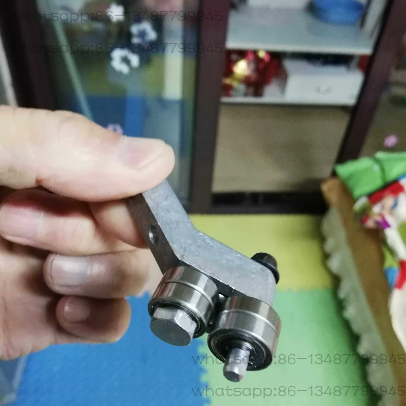 Small band saw accessories, saw cards, guide bearings, guide wheels