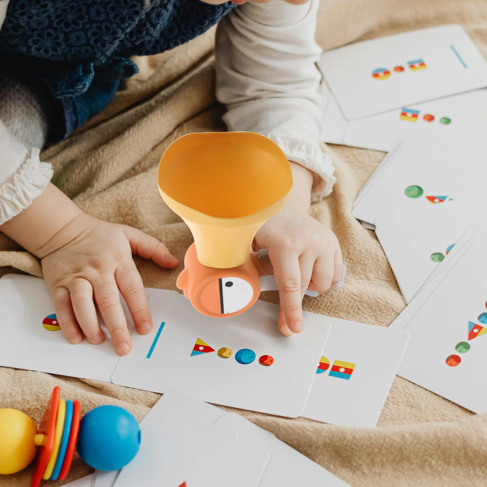 

Handheld Voice Changing Device Bird Simulator for Kids Party Stage Performance Portable Funny Noise Maker