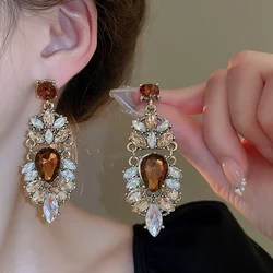 Vintage Full Rhinestone Women's Earrings Luxury Leaf Shaped Palace Earrings European And American Ear Jewelry For Party Wedding