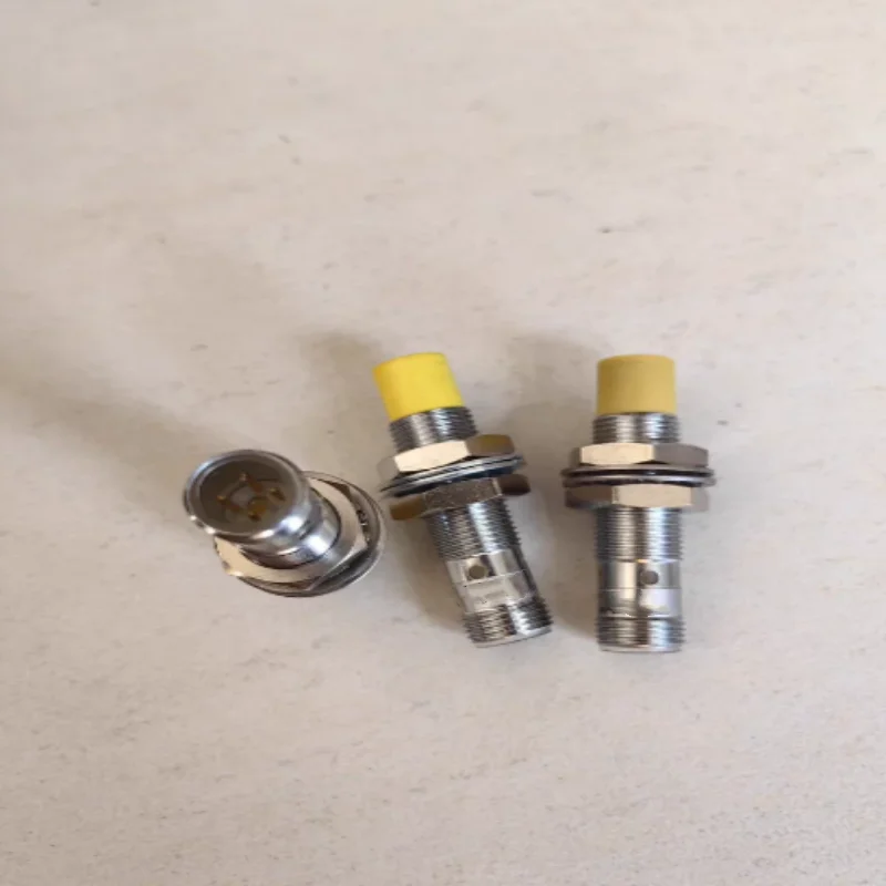 Brand New Original Proximity Switch NI4-DS20-2AP6X2-H1141  Ni4-DSU26TC-2AP4X2  NI4-S12-AN6X  NI4-M12E-AP6X-H1141  Ni4-M12-AZ31X