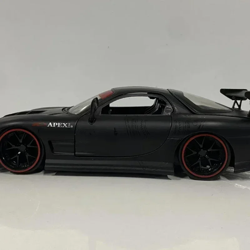 Jada 1:24 Mazda RX-7 Alta Simulação Carro Diecast Modelo de Liga de Metal Carro Coleção de brinquedos infantis presentes