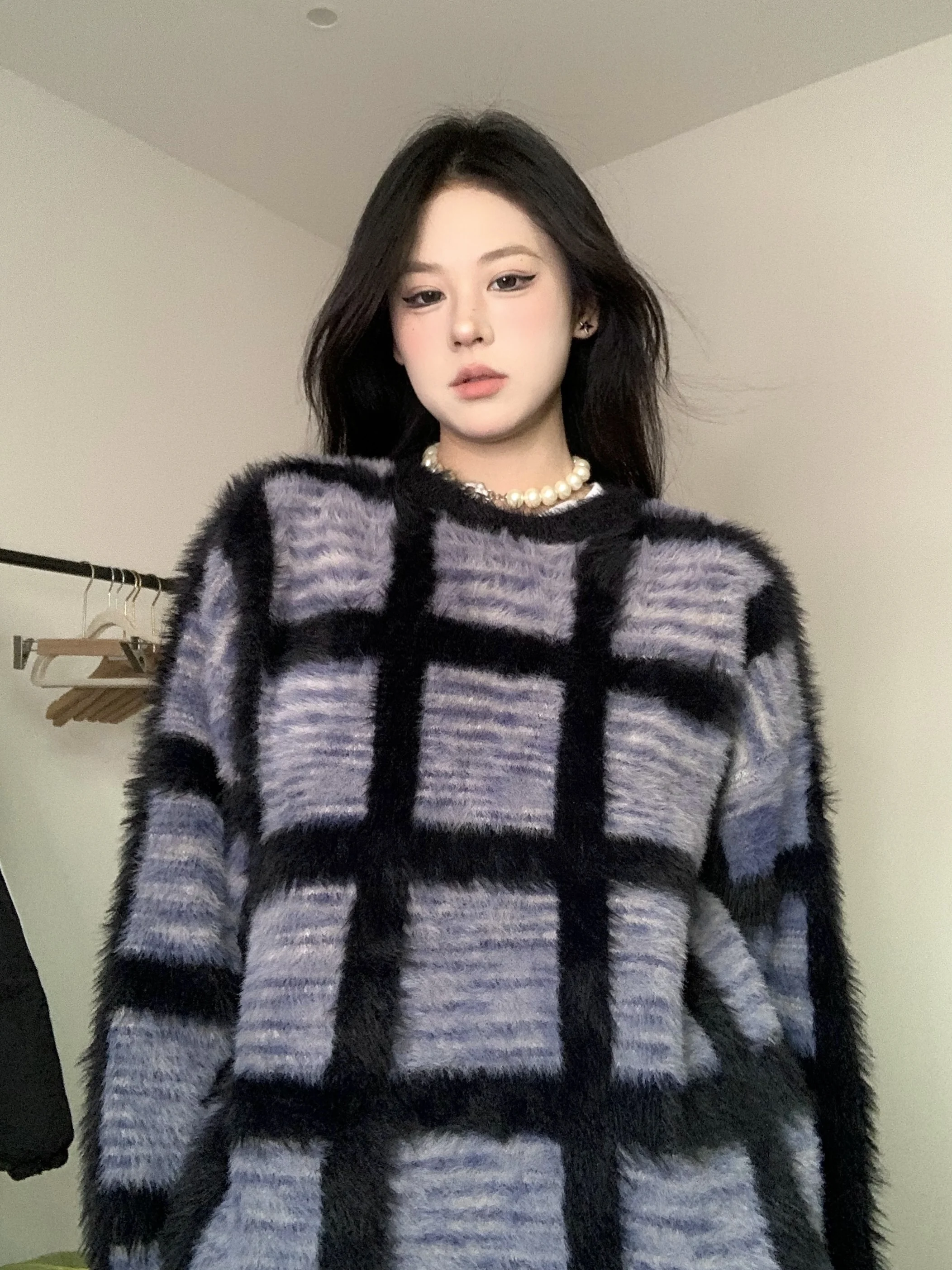 

BabyStudios Retro Lazy Plaid Fur Knit Sweater Women's Soft Warm Overhead Autumn Winter round Ne Mid-Length Other Material