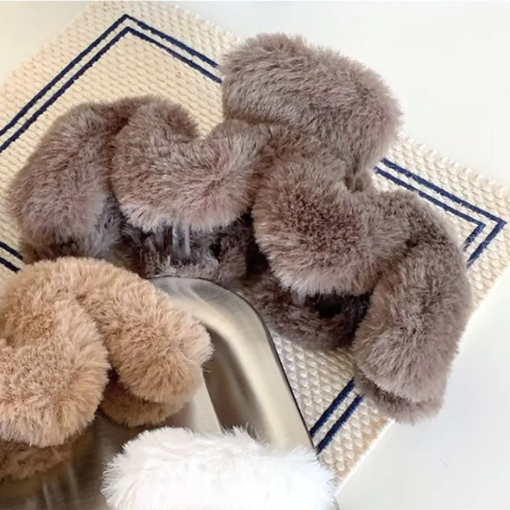 Korean Winter Plush Hair Claw Clip Large Furry Barrette Soft Headwear For Thick Hair Women Elegant Ponytail Clamp