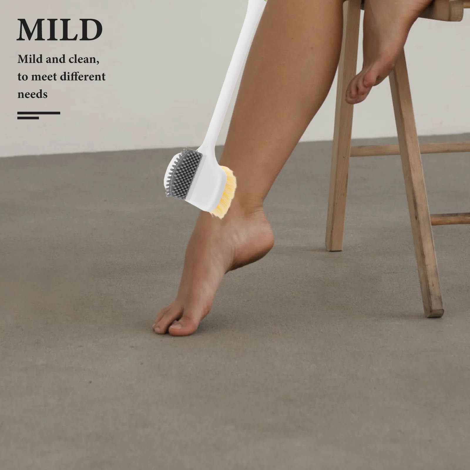 Scrubber esfoliante per la schiena con manico Spazzola per doccia per tutto il corpo Detergente per dita in silicone morbido Accessorio per il bagno per il lavaggio dei piedi senior