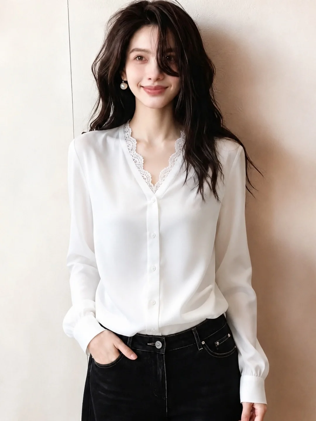 Trendy Lace Patchwork V-Neck Long Sleeve Shirt Women's Style Autumn Fashion Single Button European Design Silk Top Korean Ver...