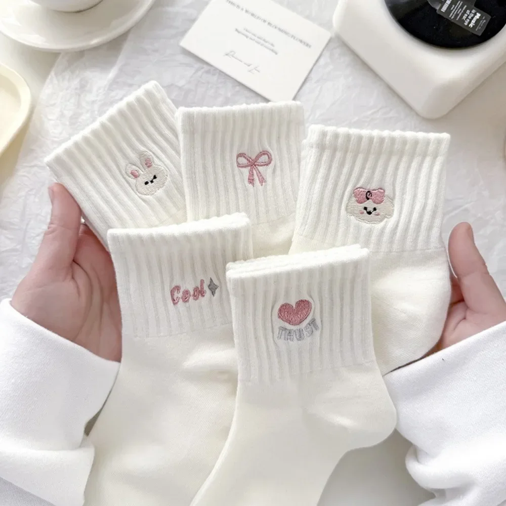 

5 pairs of spring and autumn cute sports wind socks women's mid-tube socks solid color breathable pink cartoon embroidery socks