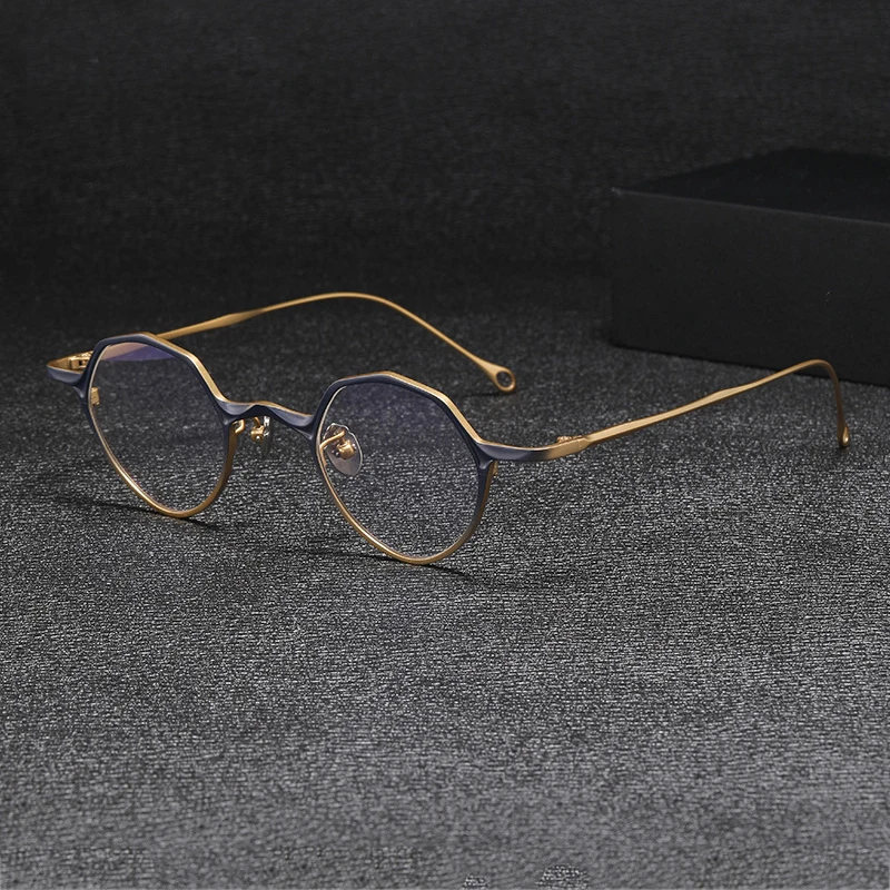 Vintage Pure Titanium Eyeglasses Frame Men Retro Ultra Light Designer Glasses Frame Women Japan Luxury Brand Small Face Eyewear