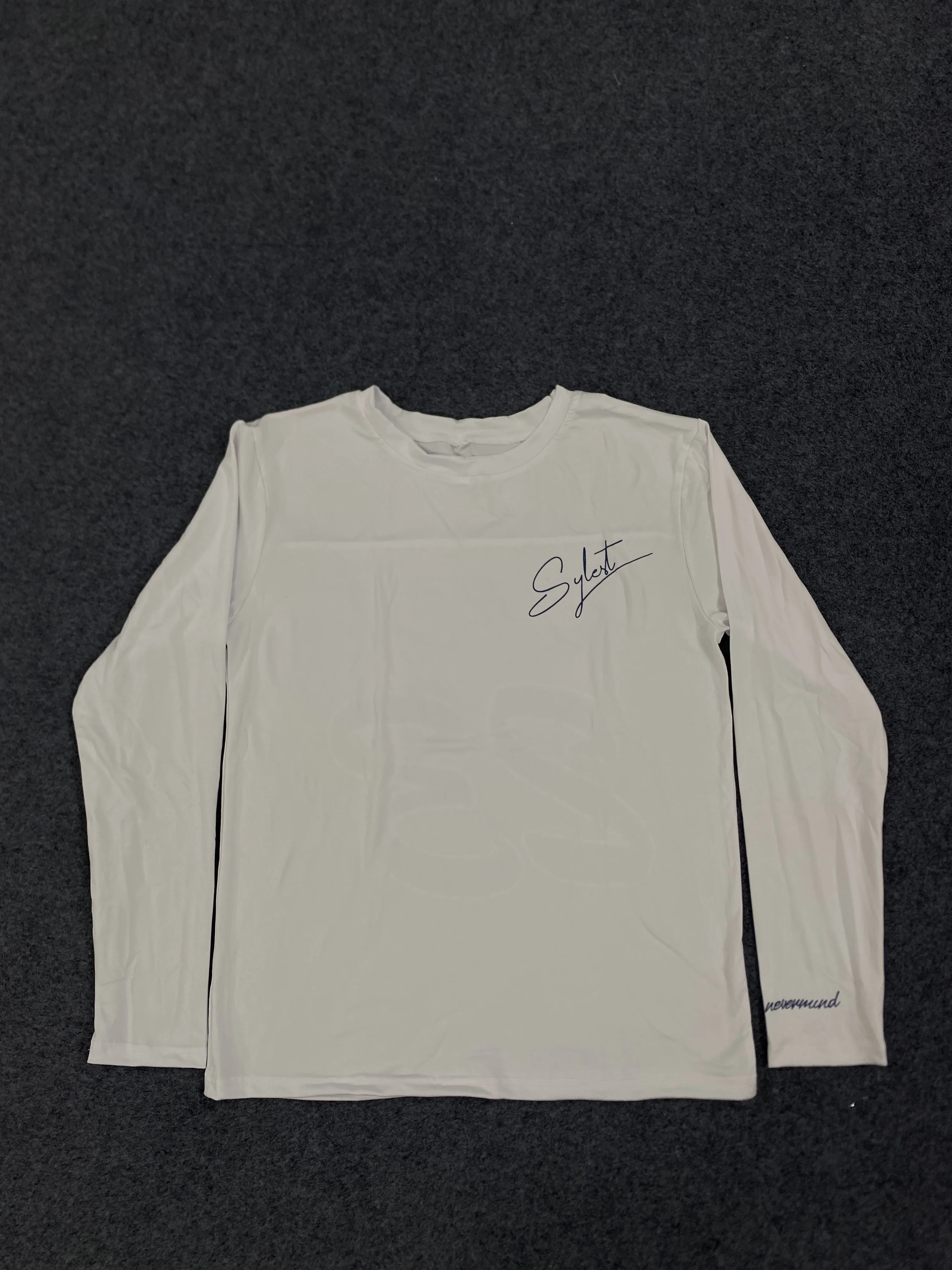 

Autumn and winter new long sleeved top for both men and women, long sleeved base shirt, simple and versatile for daily use