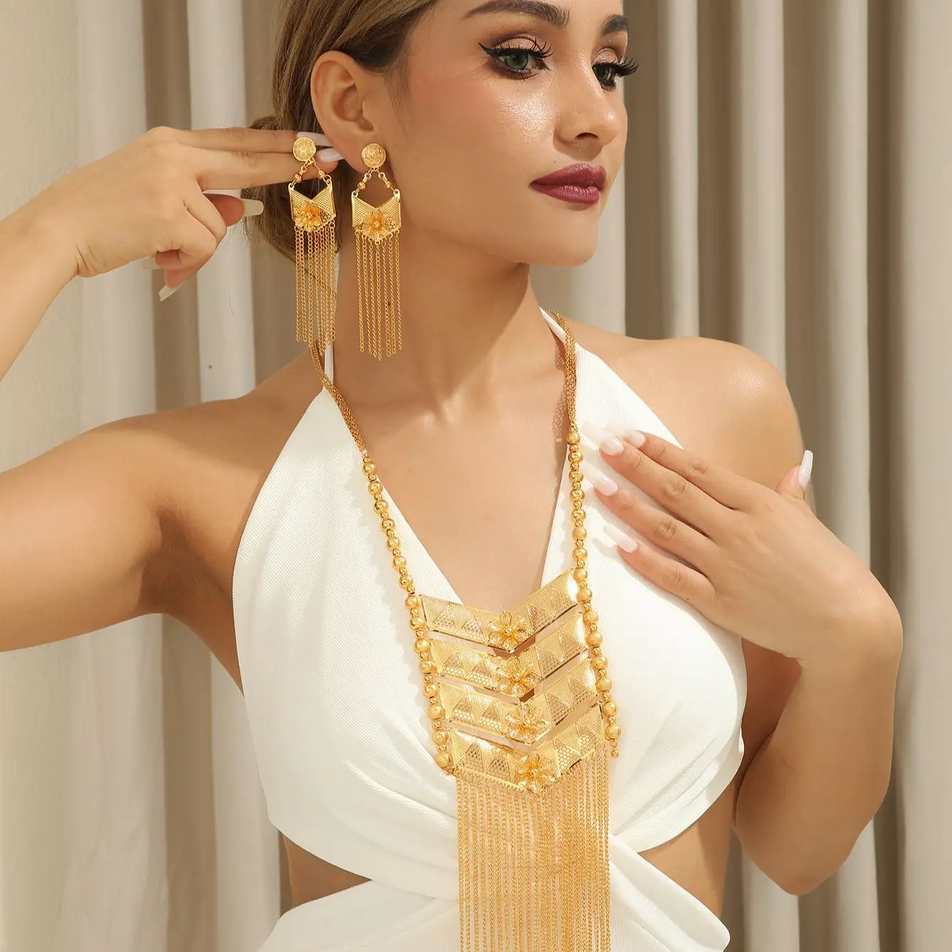 Collar de aleación chapada en oro de 24K para mujer, pendientes de Dubái, conjunto de joyería, DD10265, nuevo