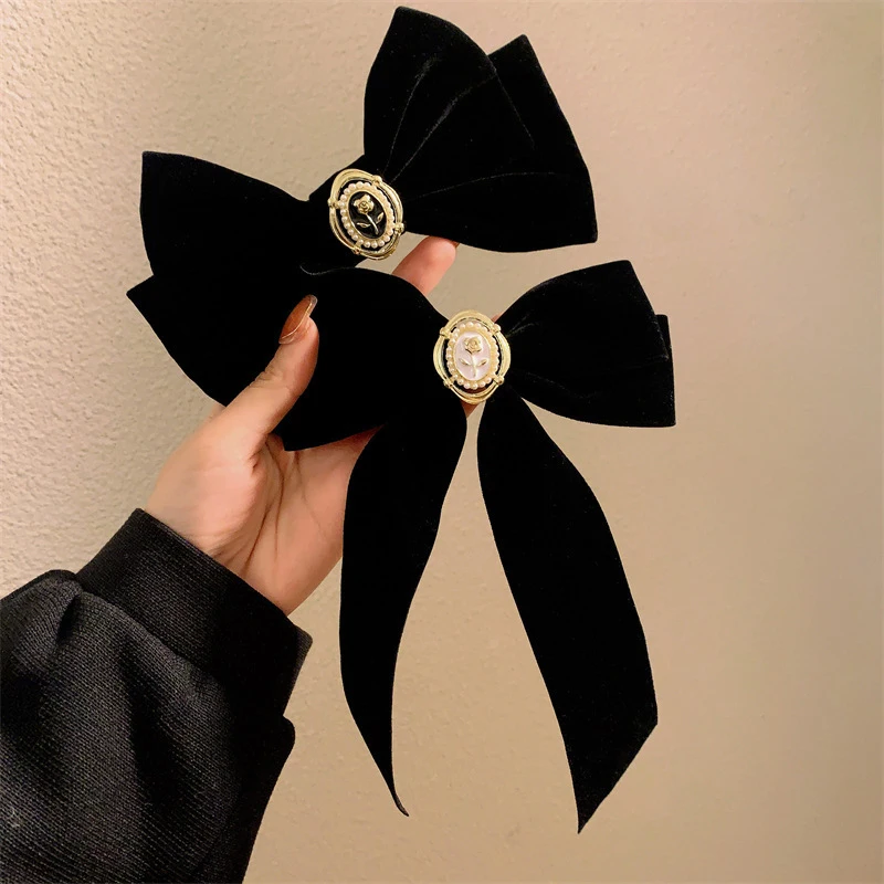 New Black Velvet Bow Hair Pins Elegant Fabric Alloy Roses Hair Clips For Women Fashion Ponytail Barrette Heawear Accessories