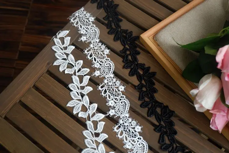 Embroidery Lace Guipure Fabric, Lace Trim Applique, Sewing Craft Material, White and Black, Hot Sale, 2 Yards per Lot