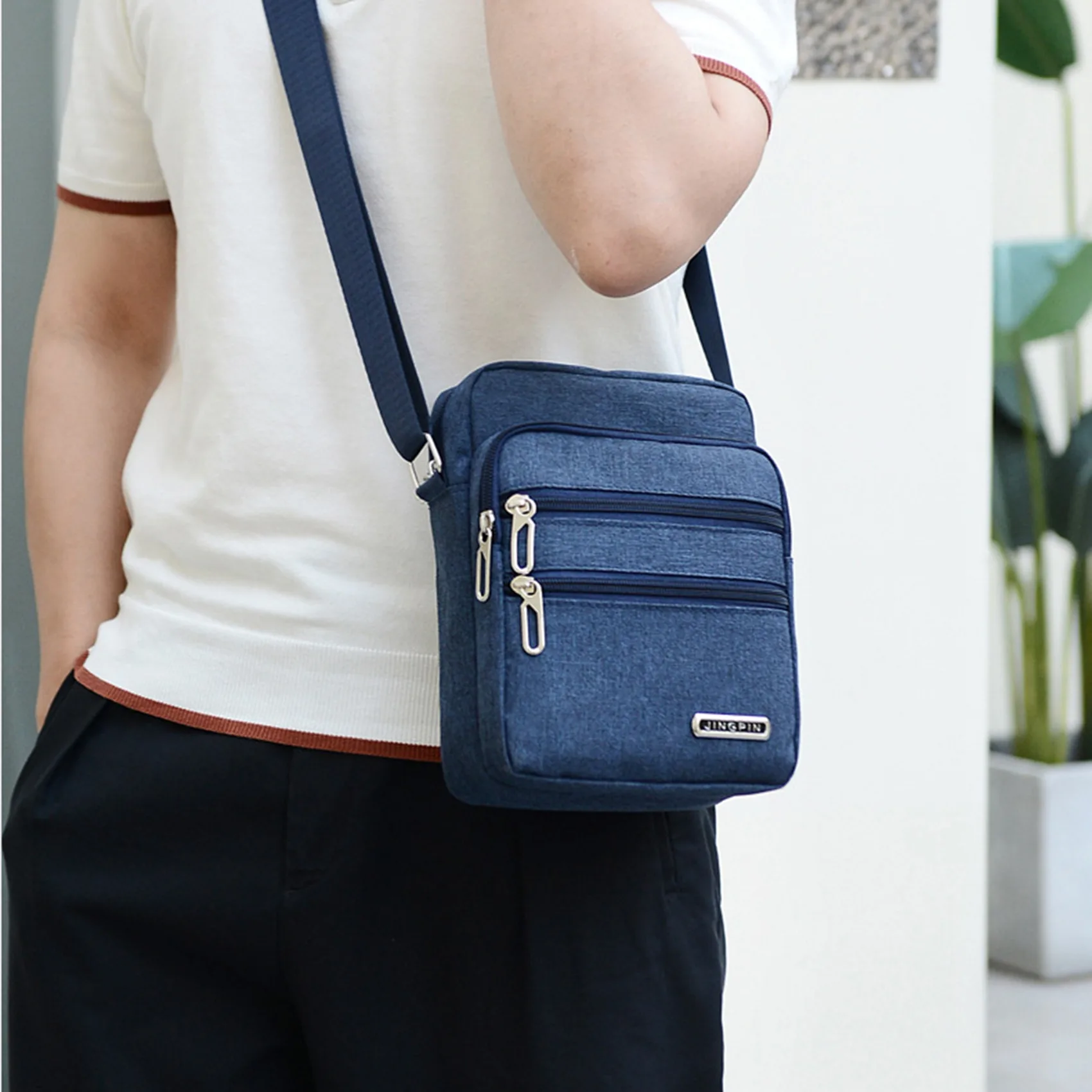 حقيبة كتف رجالية للأعمال والترفيه ذات سعة كبيرة حقيبة يد محمولة بسحاب متعددة الطبقات مقاومة للماء حقائب كروس صيفية للرجال