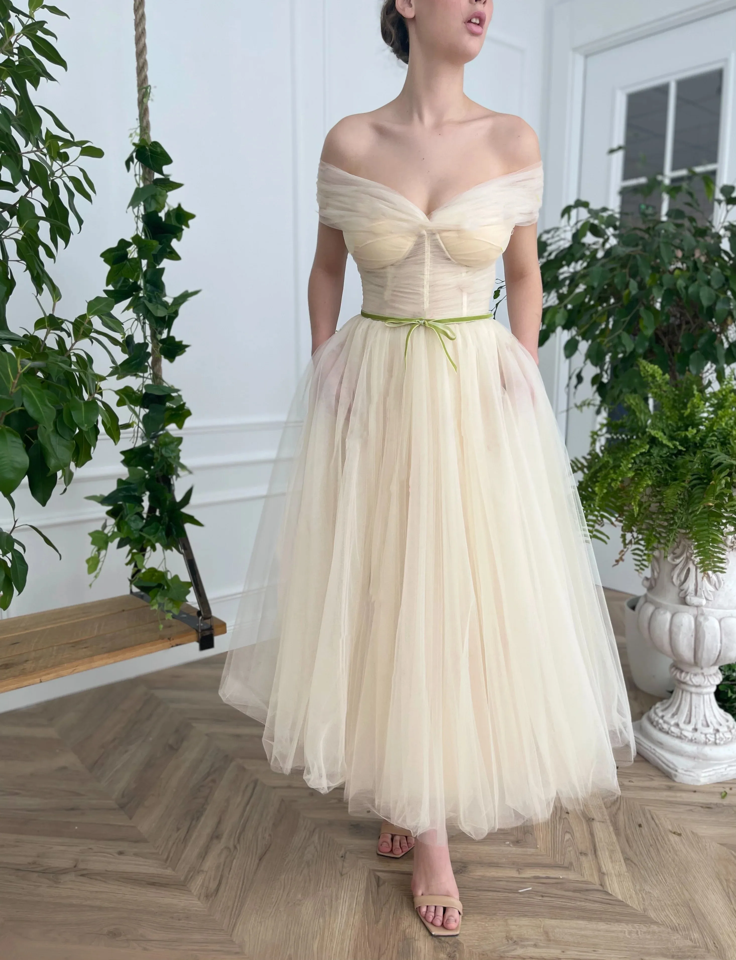 Light Champagne Tulle Prom Dresses Off The Shoulder Ankle Length Girls Homecoming Gowns Exposed Boning Fairy Party Customized