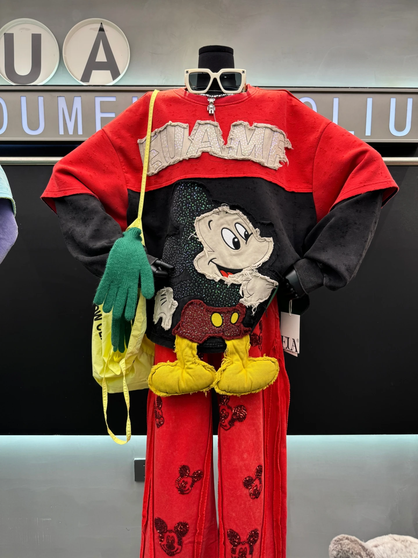 2025 Autumn New Heavy Craft Color Block Cartoon Sweatshirt for Women Loose Versatile 3D Design Round Neck Pullover Top