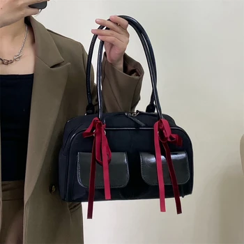 Nicheversatile 보스턴 새 스타일 여성용 겨드랑이 가방 노화 여성을위한 싱글 숄더 백 세련된 다목적 핸드백